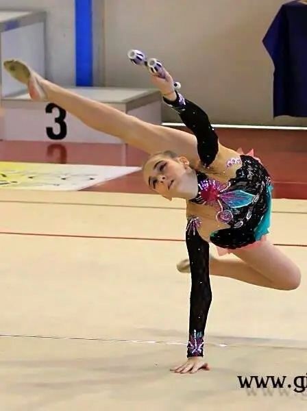 Gallery: VI PRESENTIAMO LE SQUADRE DI RITMICA DI SERIE B DELLA NOSTRA ASSOCIAZIONE - 2